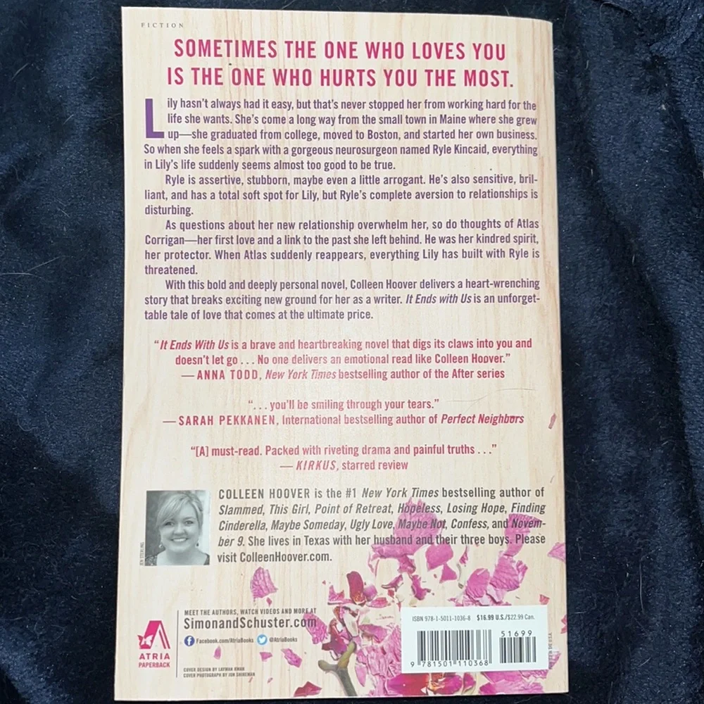 Book Bundle - Picture 3 of 11